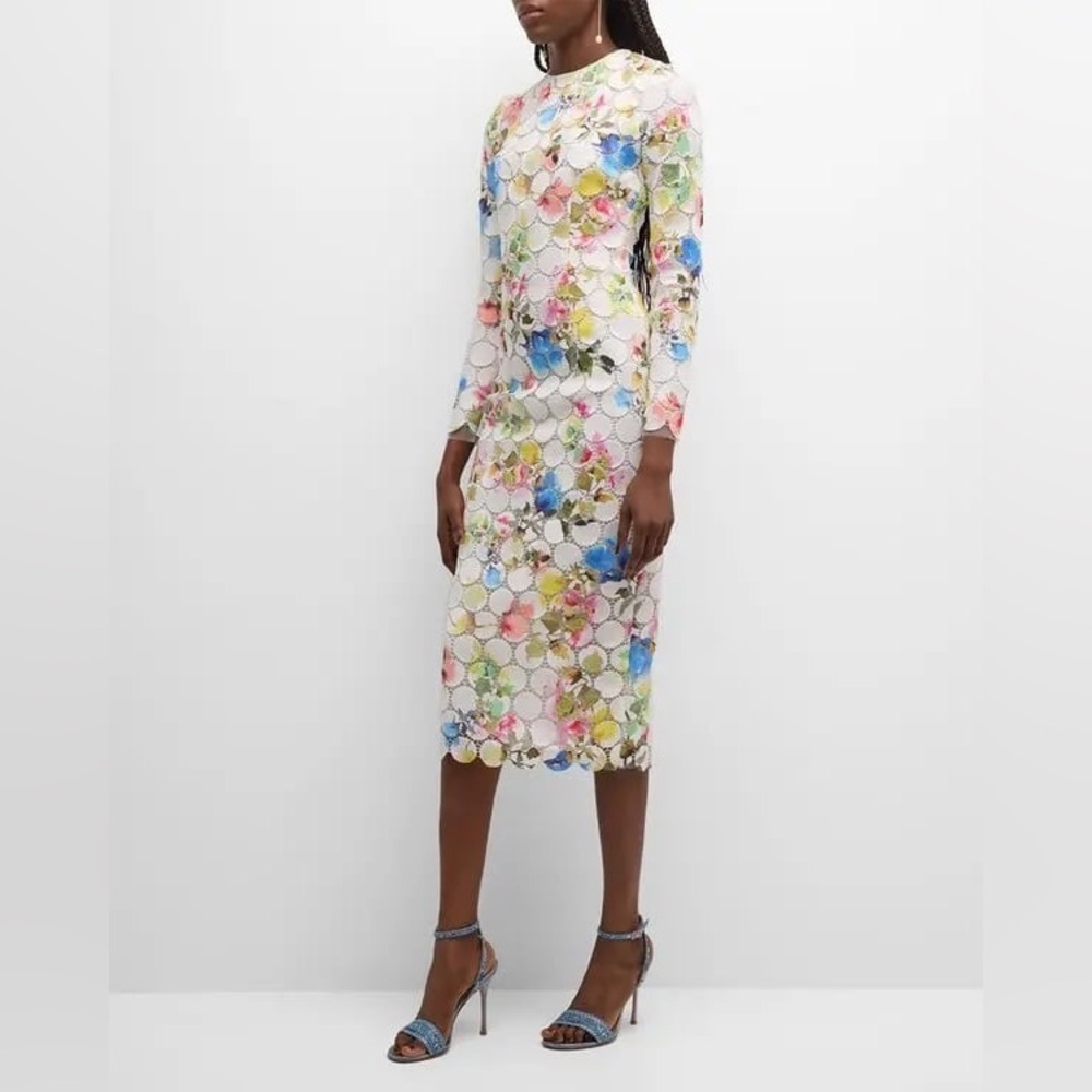 MONIQUE LHUILLIER
Floral-Print Lace Midi Dress
MSRP $2,995 usd - Picture 5 of 13